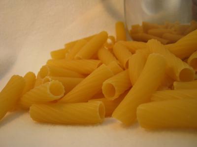 Pasta..schon alleine das Wort lässt einem doch schon das Wasser im Munde zusammenlaufen. Besonders schön ist es wenn man sie selber frisch macht.